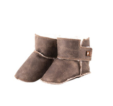 Load image into Gallery viewer, Shepherd - Boras Baby Slippers, Antique Creme