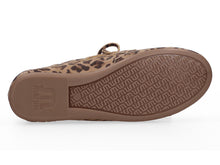 Load image into Gallery viewer, Maruti - Eliza Leopard Loafer