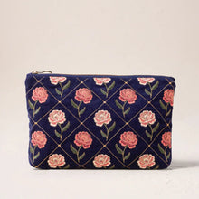 Load image into Gallery viewer, Rose Velvet Everyday Pouch In Navy