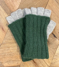 Load image into Gallery viewer, Santacana - Wool Fingerless Gloves
