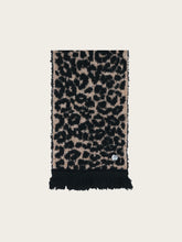 Load image into Gallery viewer, Fraas - Narrow Knitted Scarf
