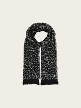 Load image into Gallery viewer, Fraas - Narrow Knitted Scarf
