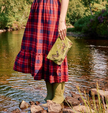 Load image into Gallery viewer, Elizabeth Scarlett - Highland Romance Everyday Pouch
