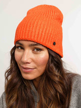 Load image into Gallery viewer, V.FRAAS - Knitted Beanie
