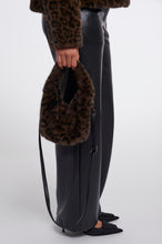 Load image into Gallery viewer, Rino &amp; Pelle - Cheryl Crossbody Bag
