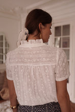 Load image into Gallery viewer, In April - Chemise Zelen
