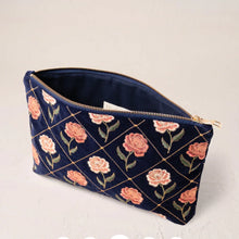 Load image into Gallery viewer, Rose Velvet Everyday Pouch In Navy
