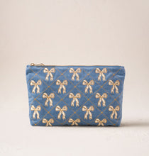 Load image into Gallery viewer, Elizabeth Scarlett - Everyday Pouch
