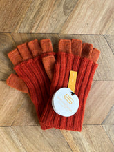 Load image into Gallery viewer, Santacana - Wool Fingerless Gloves
