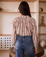 Load image into Gallery viewer, In april 1986 floral stripe blouse T113
