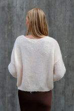 Load image into Gallery viewer, A View Inge v-neck junper
