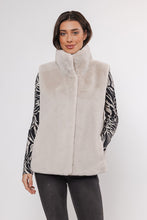 Load image into Gallery viewer, Rino &amp; Pelle - Faux Fur Gilet
