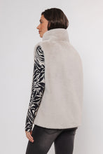 Load image into Gallery viewer, Rino &amp; Pelle - Faux Fur Gilet
