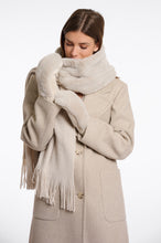 Load image into Gallery viewer, Rino &amp; Pelle faux fur glove
