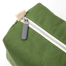 Load image into Gallery viewer, Roka Mayfair Washbag
