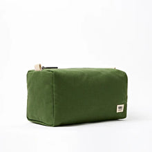 Load image into Gallery viewer, Roka Mayfair Washbag
