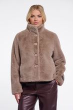 Load image into Gallery viewer, Rino and Pelle Vie Jacket

