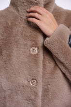 Load image into Gallery viewer, Rino and Pelle Vie Jacket

