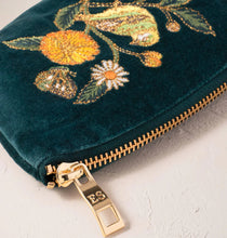 Load image into Gallery viewer, Elizabeth Scarlett - Wild Garden Coin Purse
