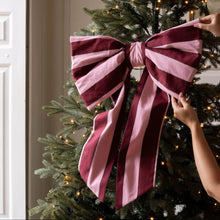 Load image into Gallery viewer, Avery Row - Christmas Hanging Bow
