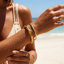 Load image into Gallery viewer, Ashiana WATERPROOF Tatti gold bangle

