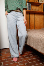 Load image into Gallery viewer, Black Colour - Nettie Box Jean
