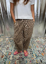 Load image into Gallery viewer, Black Colour - Abbie Pant
