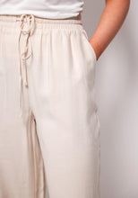 Load image into Gallery viewer, YAS- Nara High Waist Trouser
