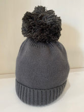 Load image into Gallery viewer, Somerville -Plain knit cashmere bobble hat
